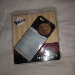 ⬇️⬇️⬇️Retro Radio iPhone 5 Case